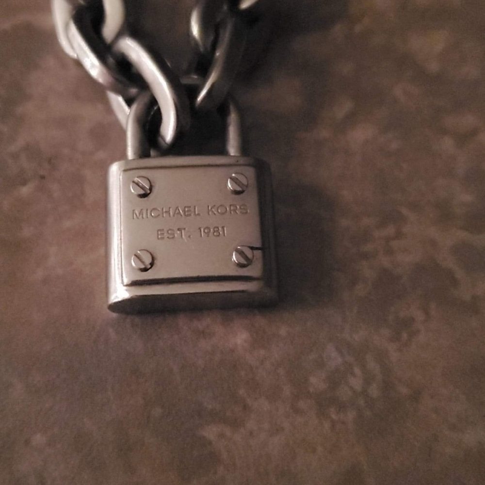 Michael Kors choker with locket